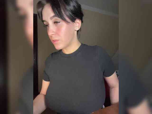 LinaMinn webcam