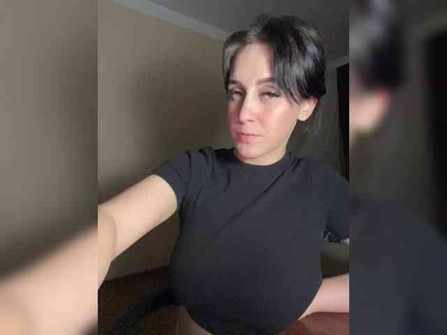 LinaMinn webcam