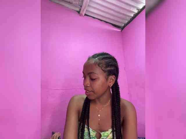 Nimona09 Live Webcam on BongaCams