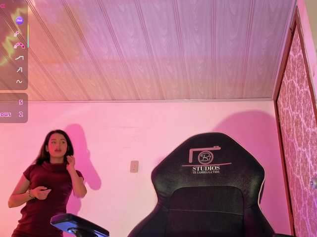 Laylafoxy-tay's BongaCams show and profile