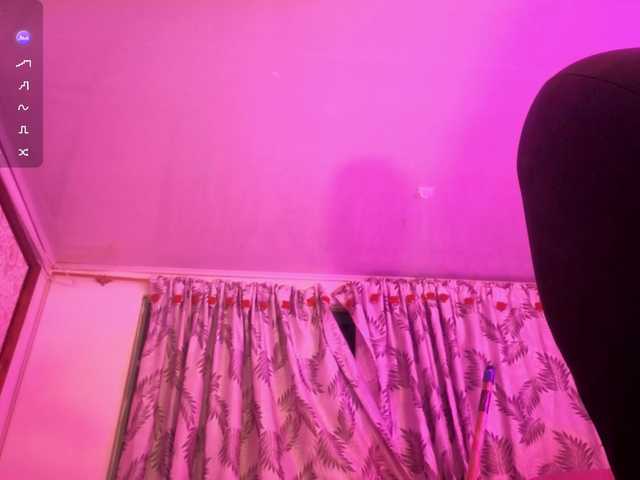 Laylafoxy-tay's BongaCams show and profile