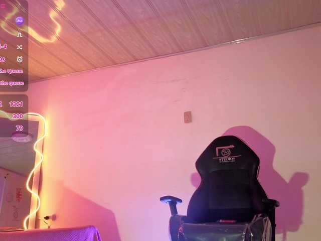 Laylafoxy-tay's BongaCams show and profile