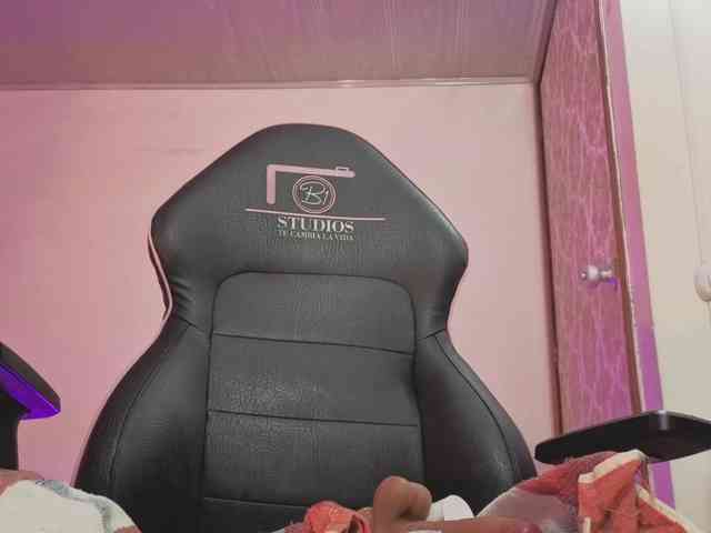 Laylafoxy-tay webcam