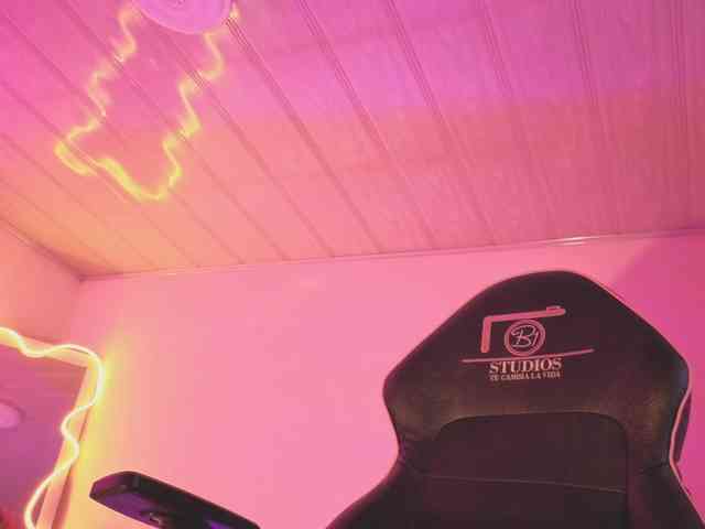 Laylafoxy-tay webcam