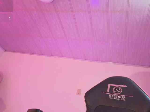 Laylafoxy-tay Laylafoxy-tay