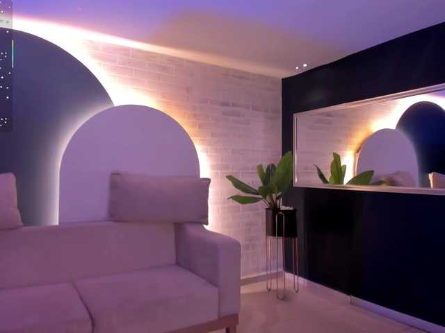 AlanaCraft's BongaCams show and profile