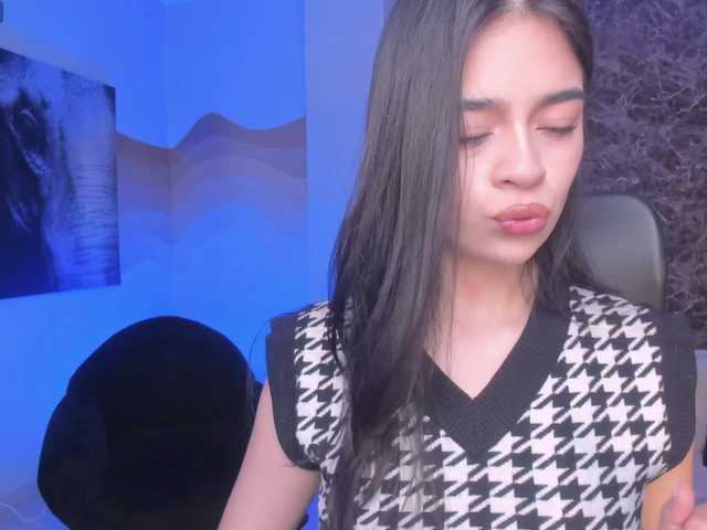 AlanaCraft's BongaCams show and profile