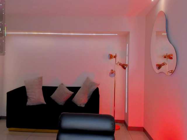 AlanaCraft's BongaCams show and profile