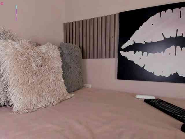 Kloe-S Live Webcam on BongaCams