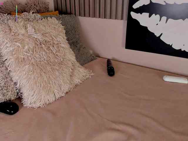 Kloe-S Live Webcam on BongaCams