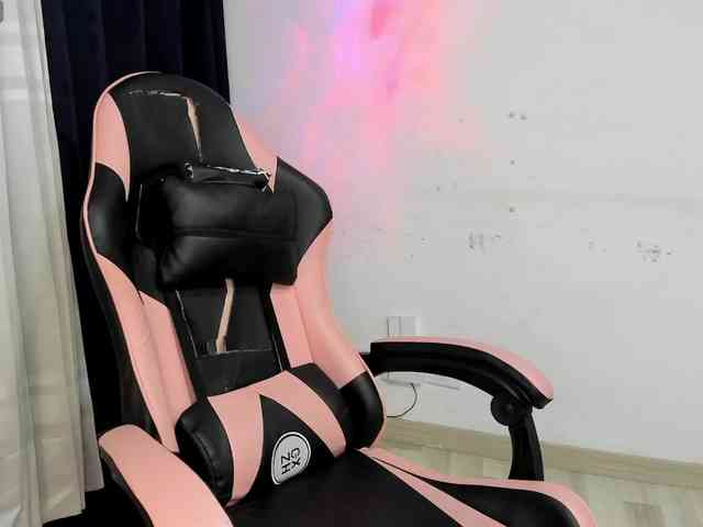 harleyqueen18 webcam