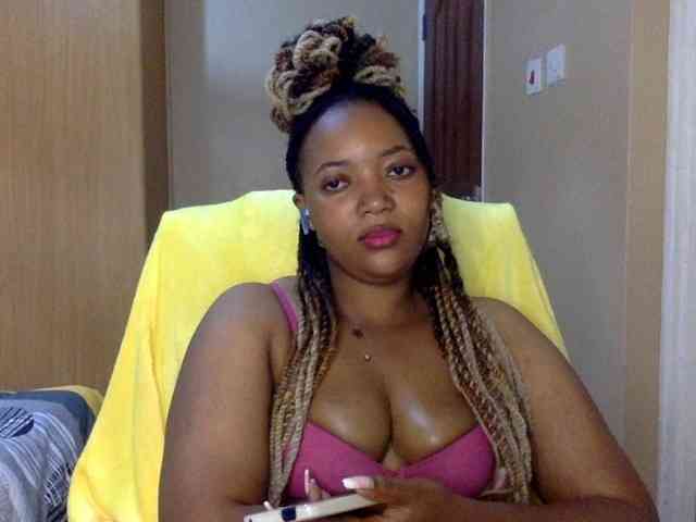 Queensophie22 webcam