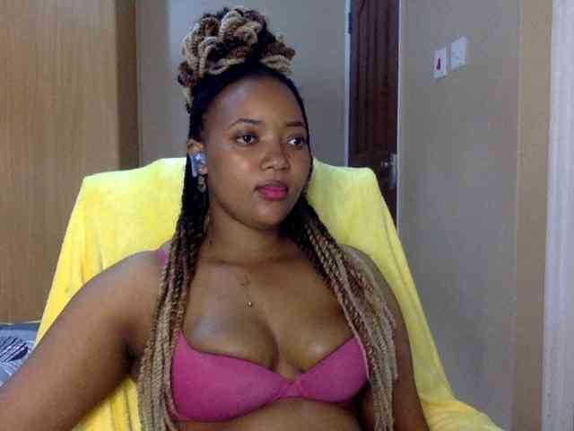 Queensophie22 webcam