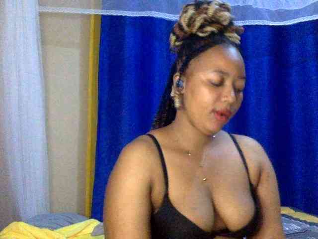 Queensophie22 webcam