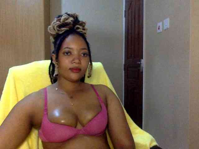 Queensophie22 webcam