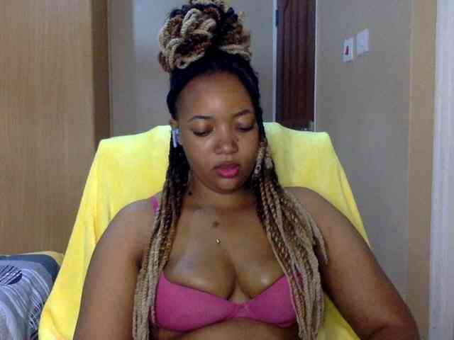 Queensophie22 webcam
