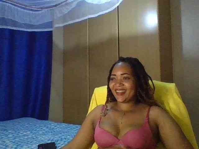 Queensophie22 webcam