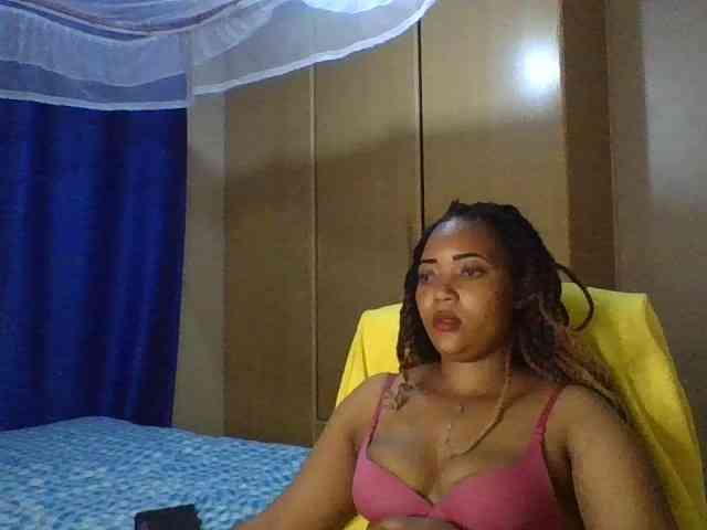 Queensophie22 webcam