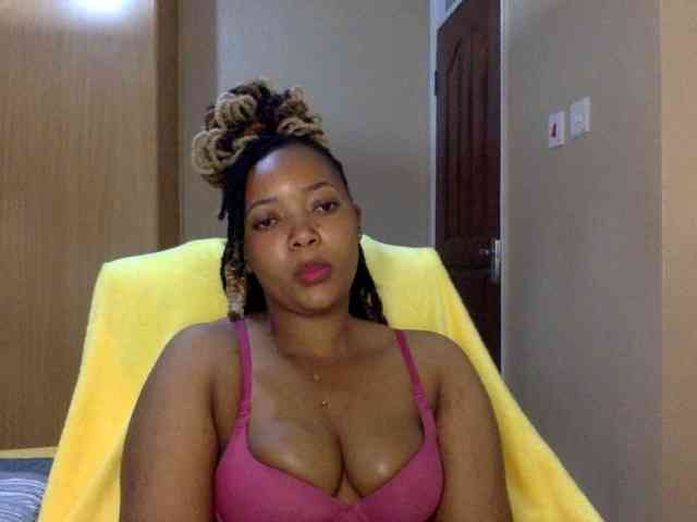 Queensophie22 webcam