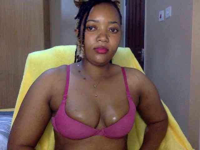 Queensophie22 webcam