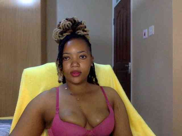 Queensophie22 webcam
