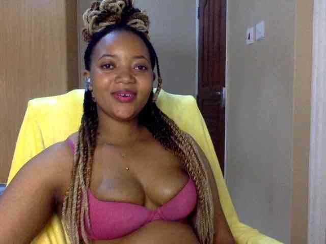 Queensophie22 webcam