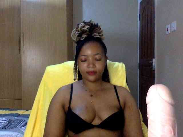 Queensophie22 webcam