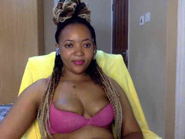 Queensophie22 webcam