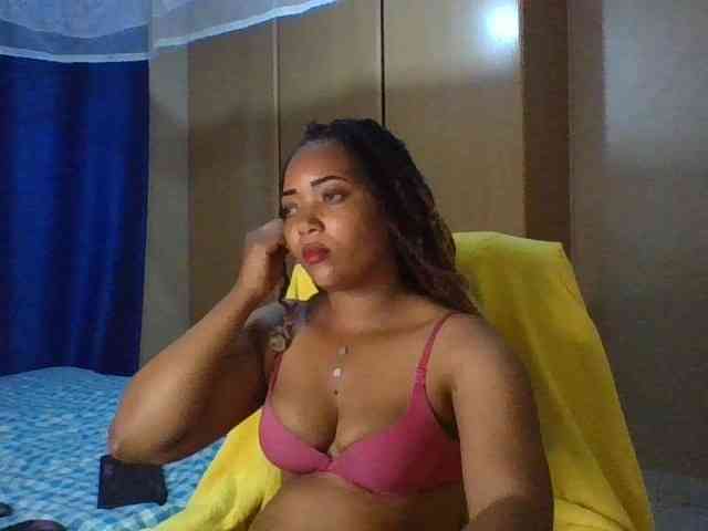 Queensophie22 webcam