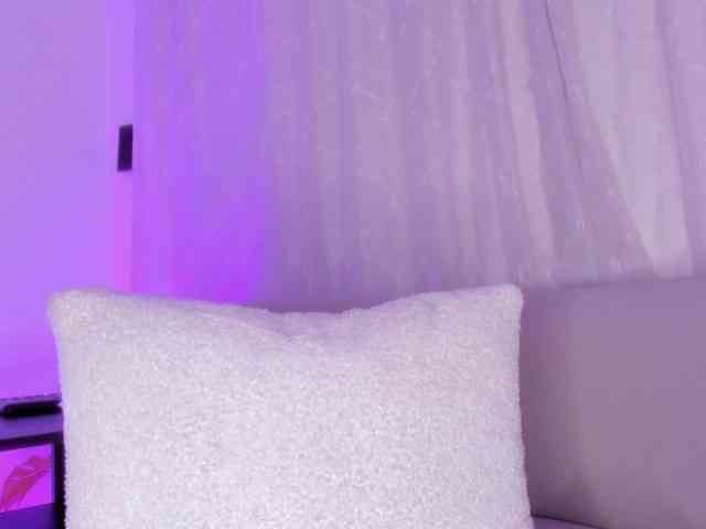 cutte-hanna18 webcam