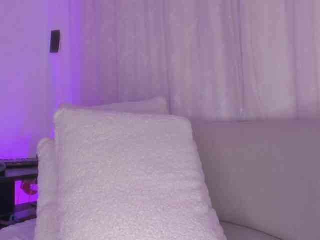 cutte-hanna18 webcam