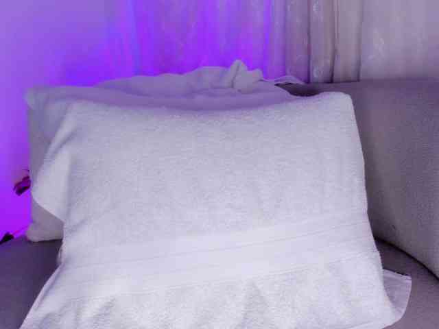 cutte-hanna18 webcam