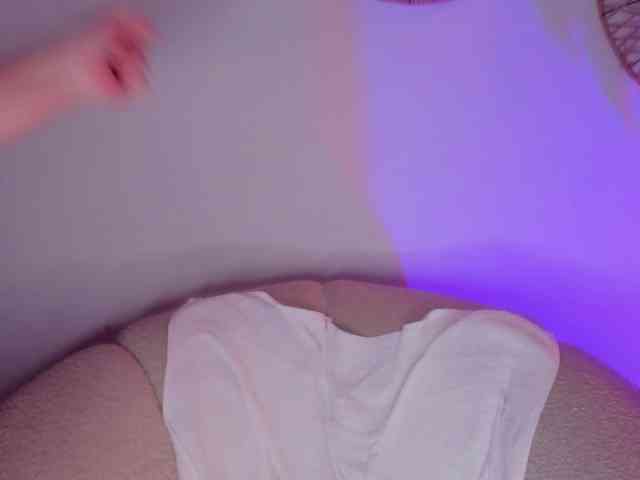 cutte-hanna18 webcam