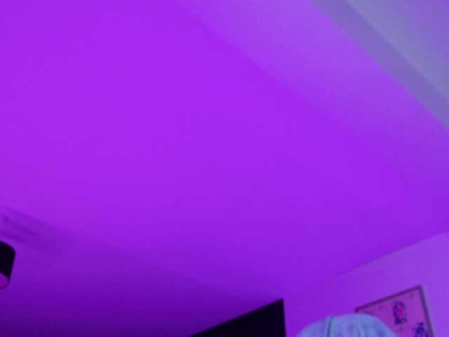 EmilyxJames's BongaCams show and profile