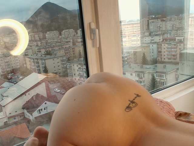 EmilyxJames's BongaCams show and profile