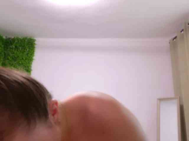 EmilyxJames webcam