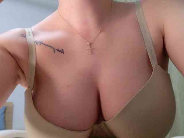 EmilyxJames webcam