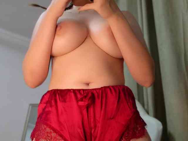 EmilyxJames webcam