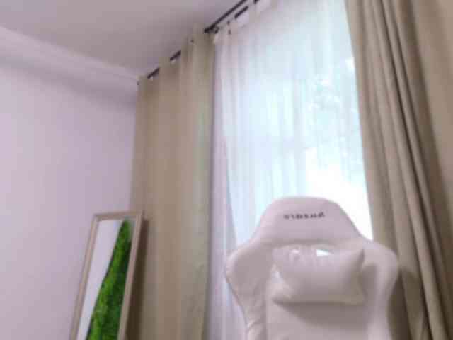 EmilyxJames webcam