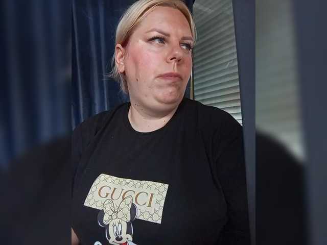 blondy_girl1499 webcam