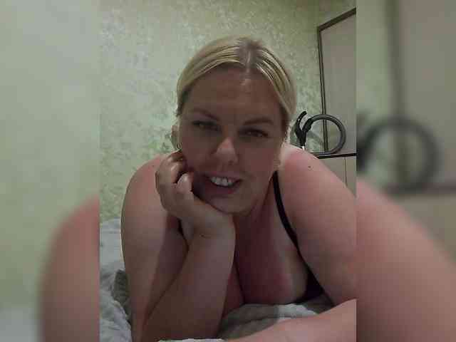 blondy_girl1499 webcam