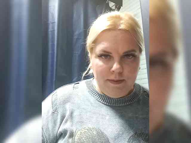 blondy_girl1499 webcam
