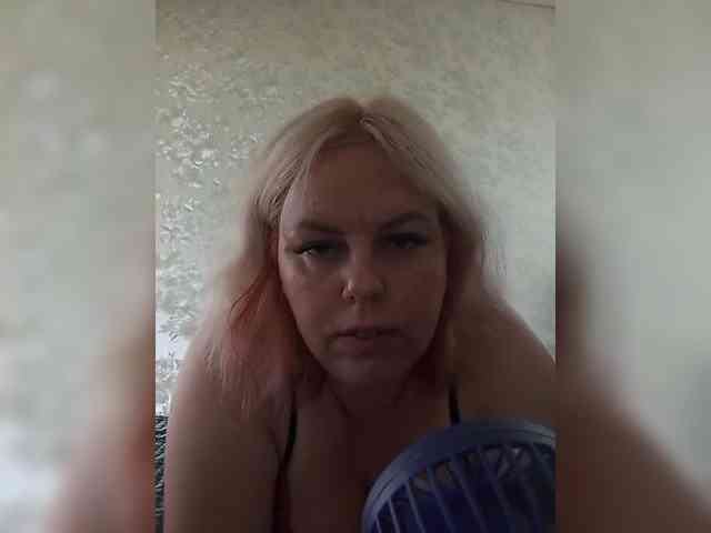 blondy_girl1499 webcam