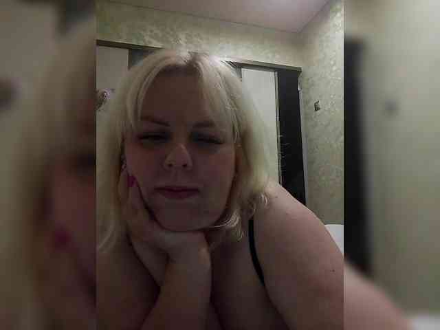 blondy_girl1499 webcam