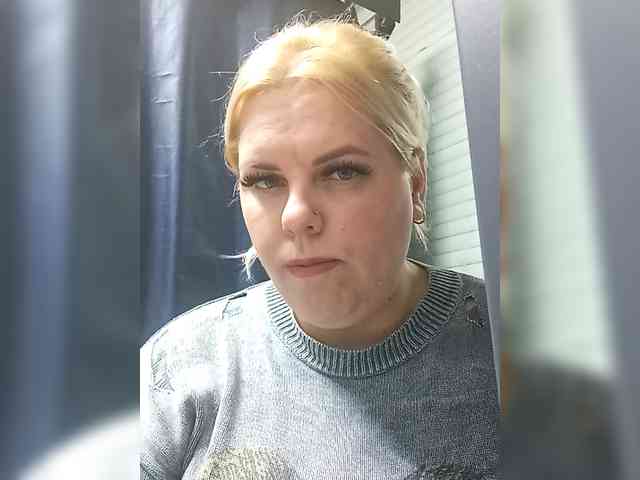 blondy_girl1499 webcam