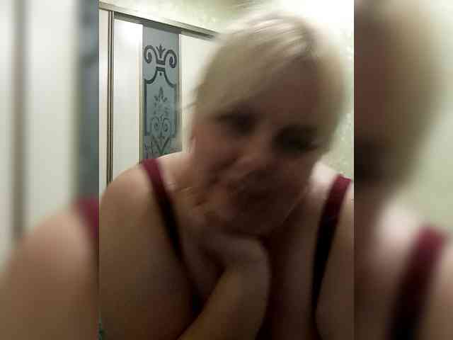 blondy_girl1499 webcam