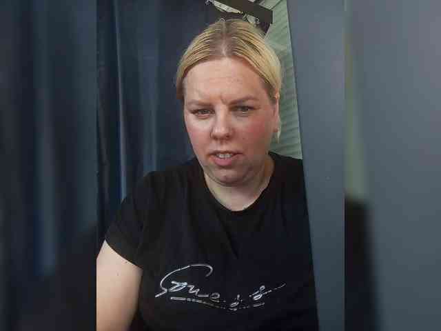 blondy_girl1499 webcam