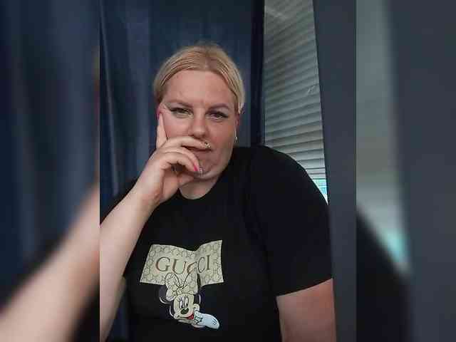 blondy_girl1499 webcam