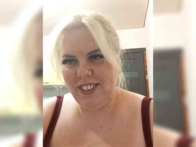 blondy_girl1499 webcam