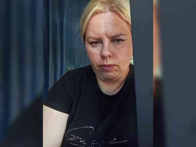 blondy_girl1499 webcam